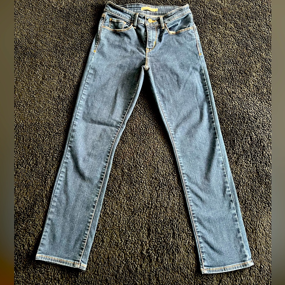 Levi’s Women’s Jeans Classic Mid Rise 6